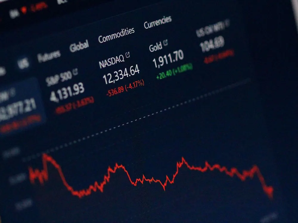 Negativity bias and the effect it has on financial decisions